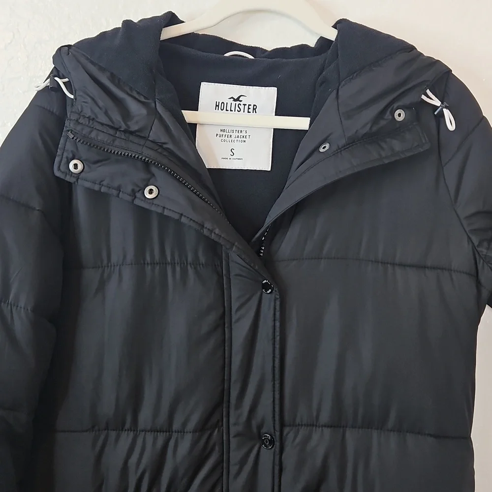 Hollister Black Hooded Puffer Coat - Picture 7 of 17